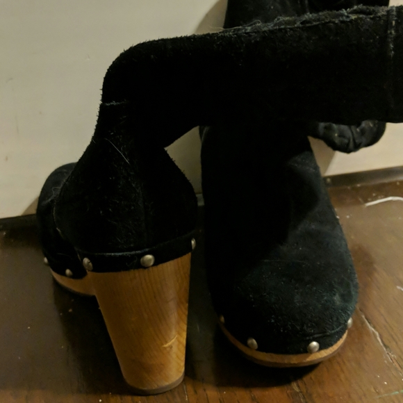 Boots - Picture 2 of 3